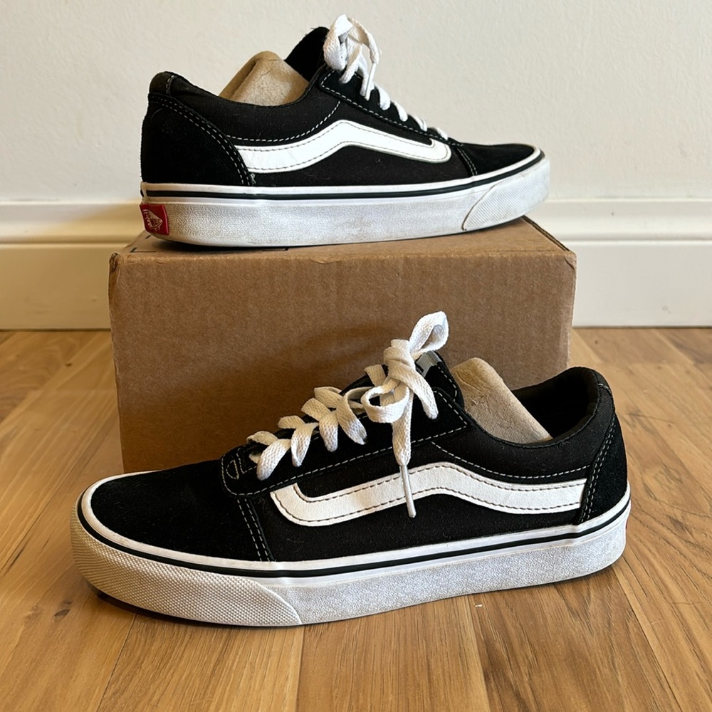 Vans -classic black & white